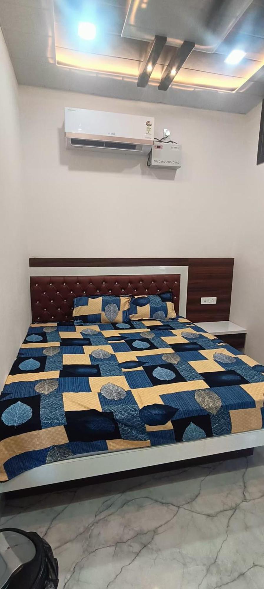 Goenka Home Stay Barsana Chhata Екстер'єр фото