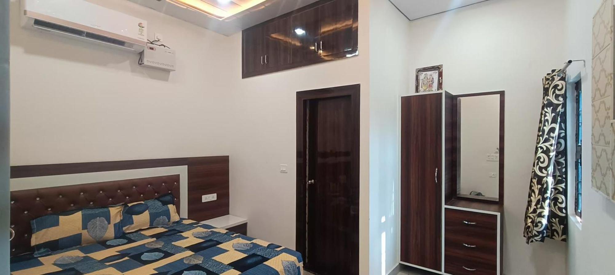 Goenka Home Stay Barsana Chhata Екстер'єр фото